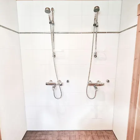 Punahilkka - 10 Hloe, Laensi-himos