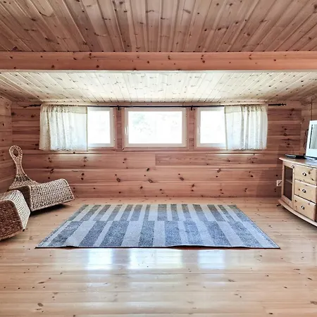 Punahilkka - 10 Hloe, Laensi-himos Villa